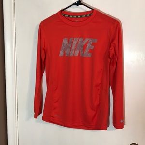 Nike drifot long sleeved youth L